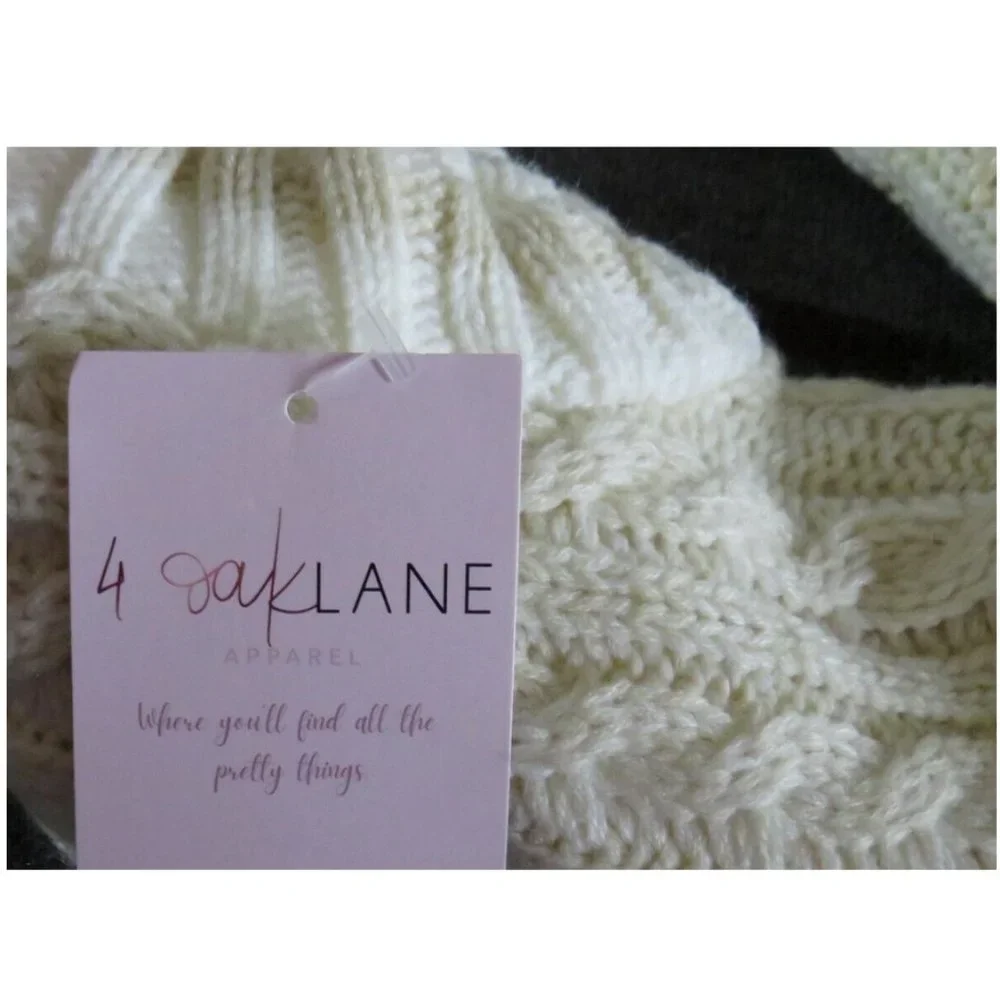 4 Oak Lane Apparel Ivory Plush Cable Knit Slipper Socks, Size Small-Medium